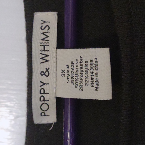 Poppy & Whimsy | Long Sleeves Top - Picture 2 of 3